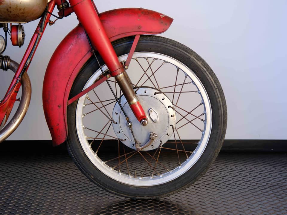 Image 2/83 of MV Agusta 175 CS Sport Disco Volante (1955)