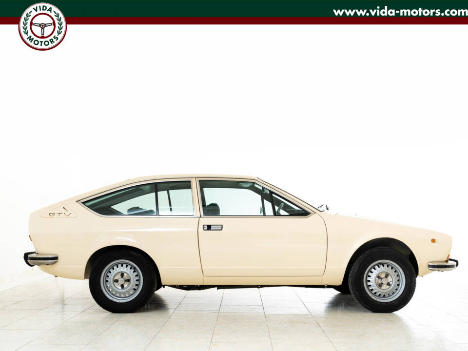 Bild 3/28 von Alfa Romeo Alfetta GTV 2.0 (1978)