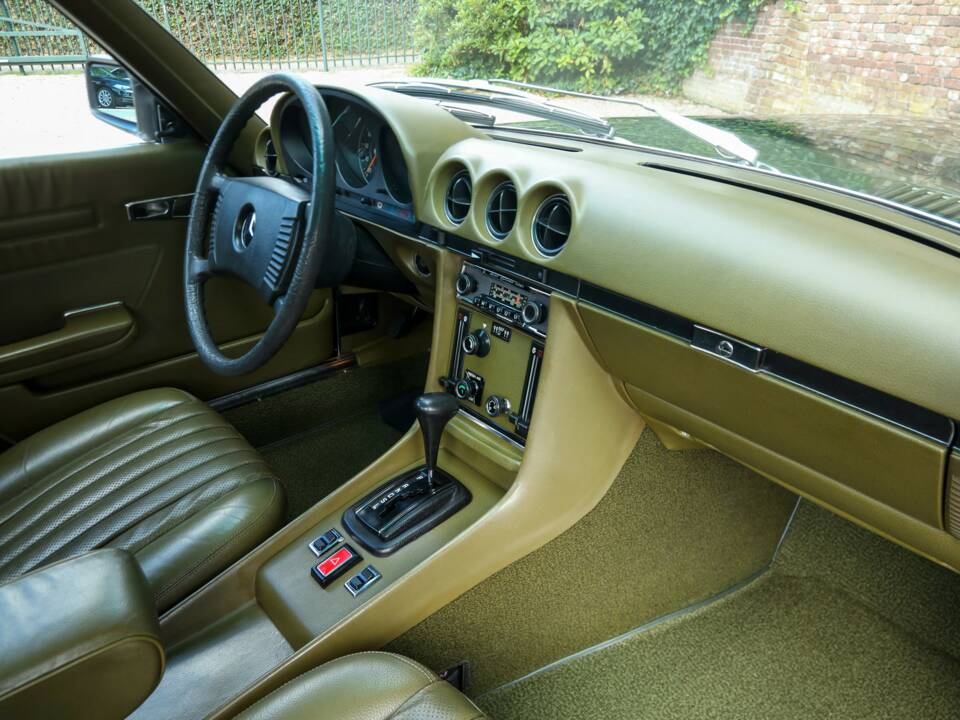 Image 19/50 de Mercedes-Benz 280 SLC (1976)