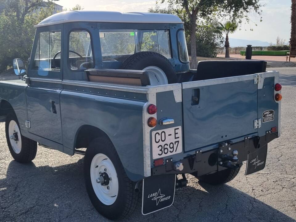 Bild 8/35 von Land Rover 88 (1976)
