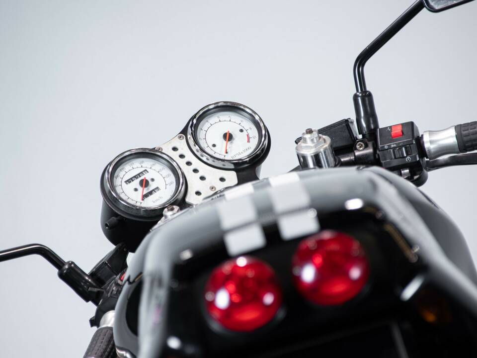 Bild 19/50 von Triumph Speed Triple (1995)