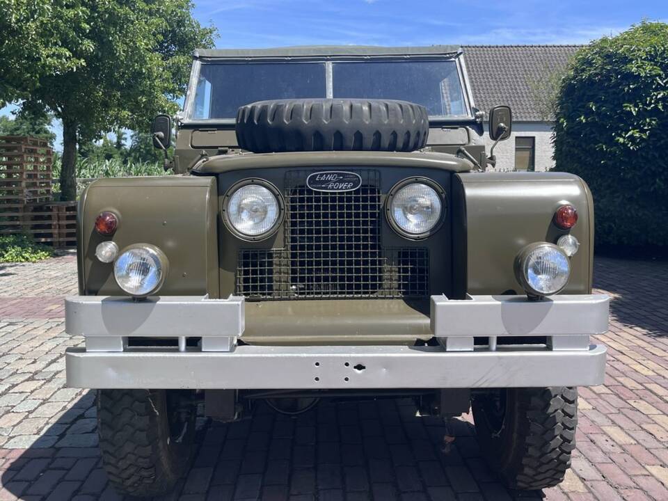 Image 5/8 of Land Rover 88 (1969)