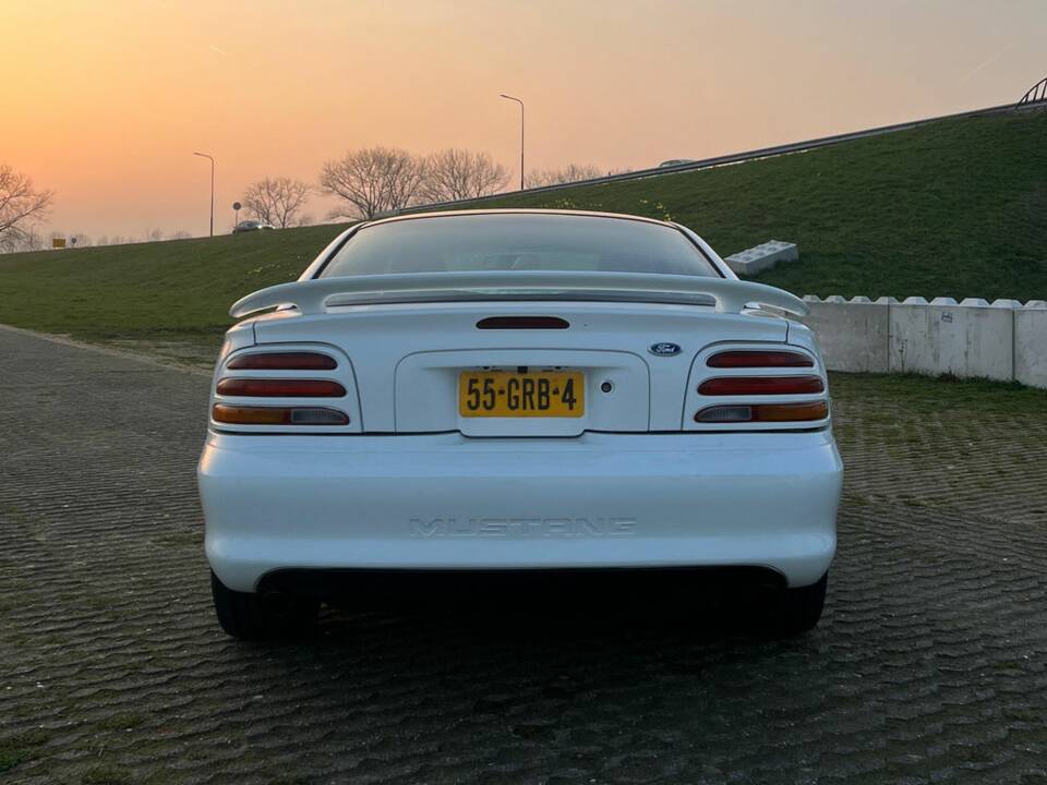 Bild 7/8 von Ford Mustang Cobra (1996)