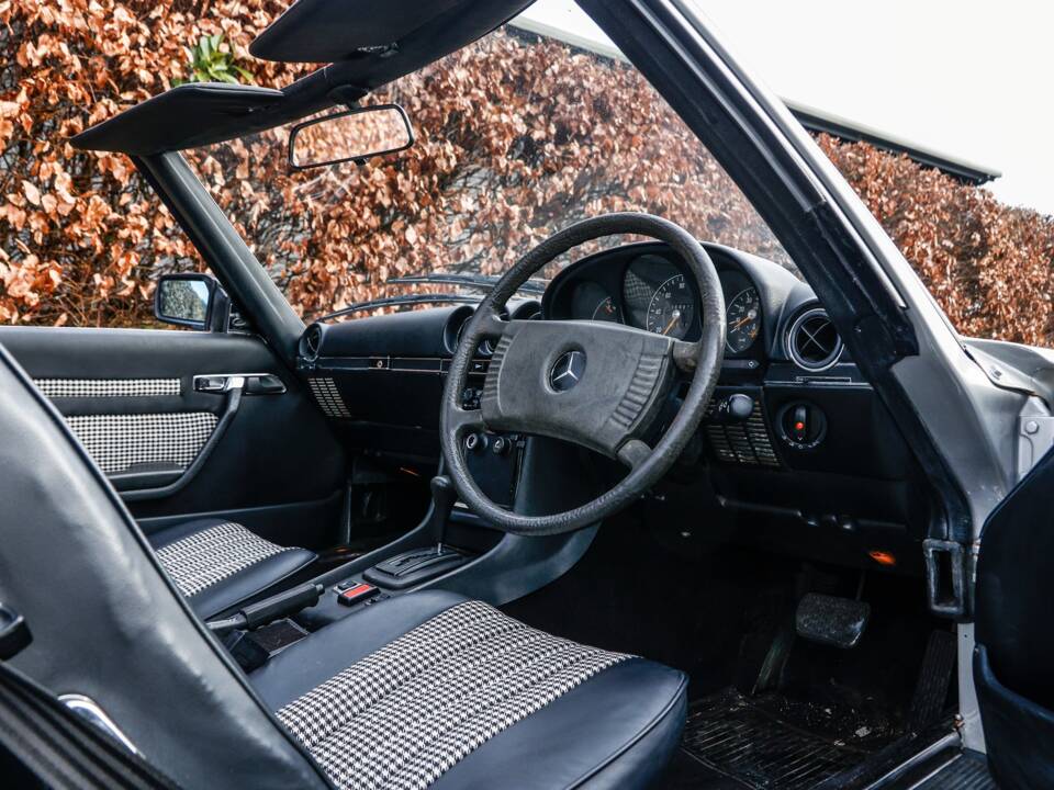 Image 4/40 of Mercedes-Benz 450 SL (1977)