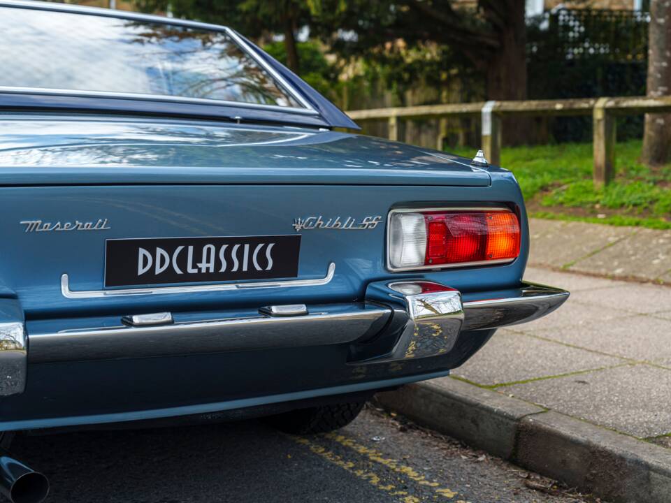 Image 15/33 of Maserati Ghibli Spyder SS (1971)