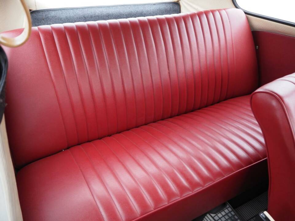 Immagine 27/50 di Volkswagen Escarabajo 1200 (1968)