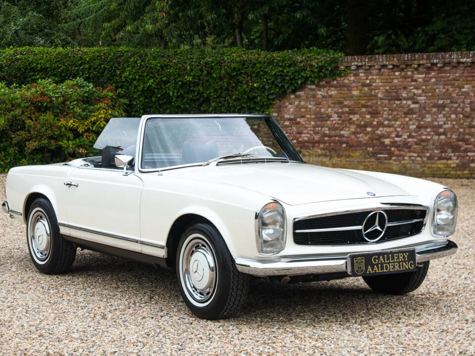 Image 35/50 de Mercedes-Benz 280 SL (1971)