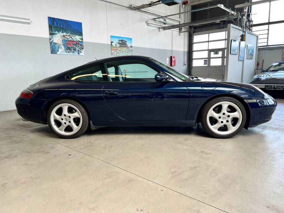 Image 12/44 de Porsche 911 Carrera (2000)
