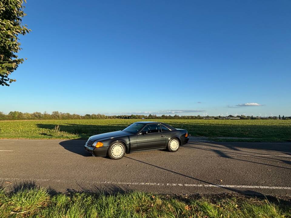 Image 3/49 de Mercedes-Benz 500 SL (1990)
