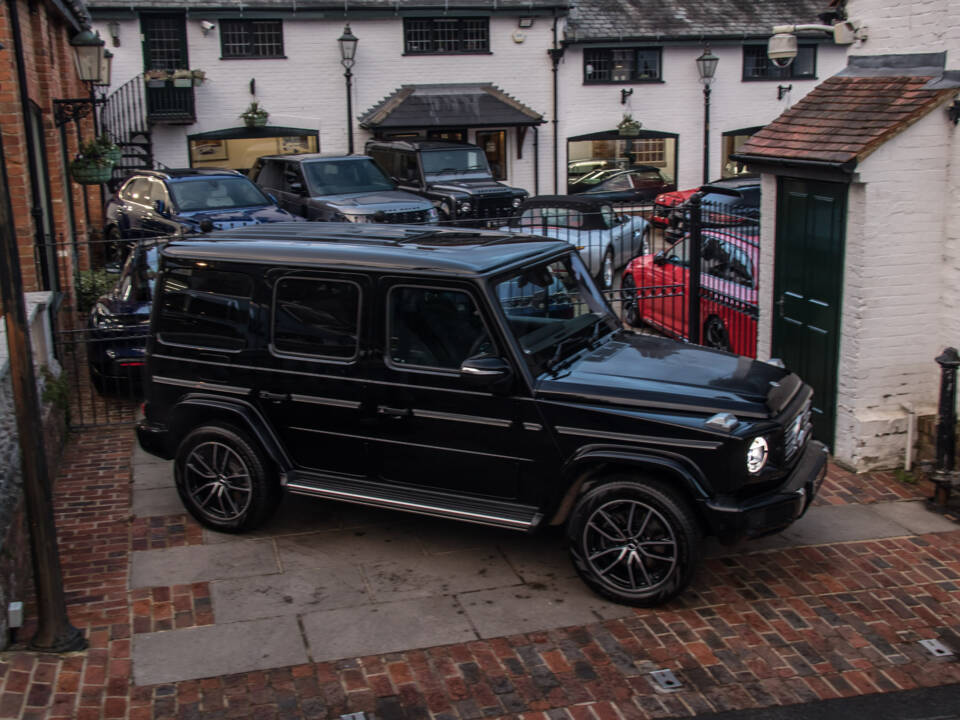 Image 8/22 of Mercedes-Benz G 400 d (LWB) (2022)