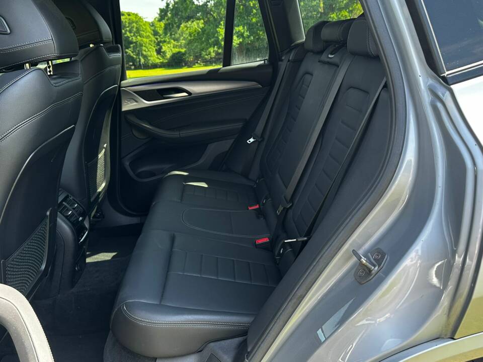 Image 36/64 de BMW X3 M Competition (2019)