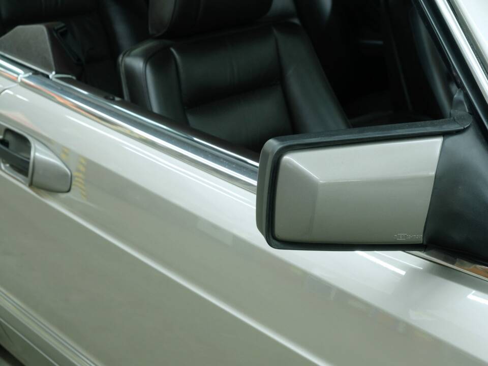 Image 19/50 of Mercedes-Benz 420 SEC (1989)