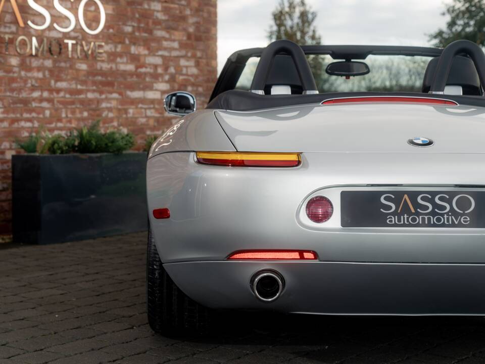 Image 22/84 of BMW Z8 (2001)
