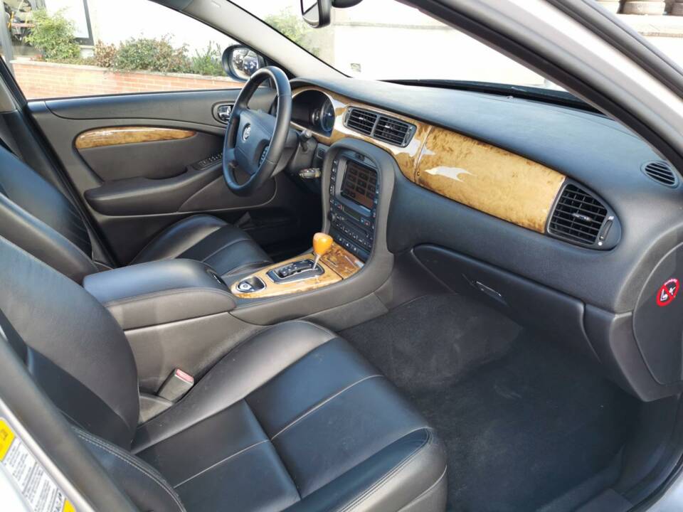 Image 32/47 de Jaguar S-Type 2.5 V6 (2005)