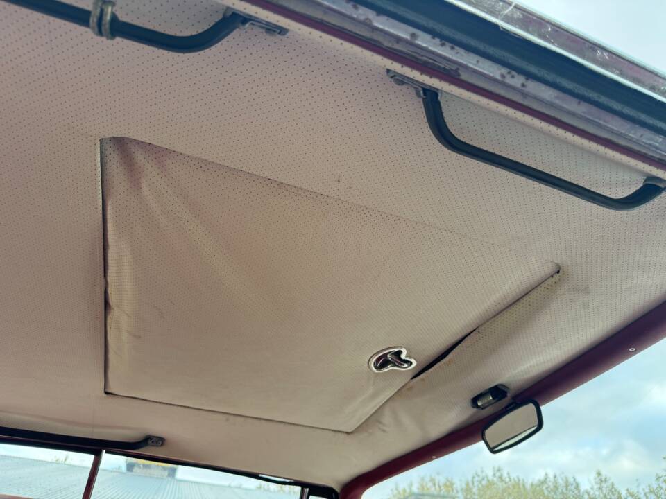 Image 39/132 of Mercedes-Benz 220 SE b (1963)
