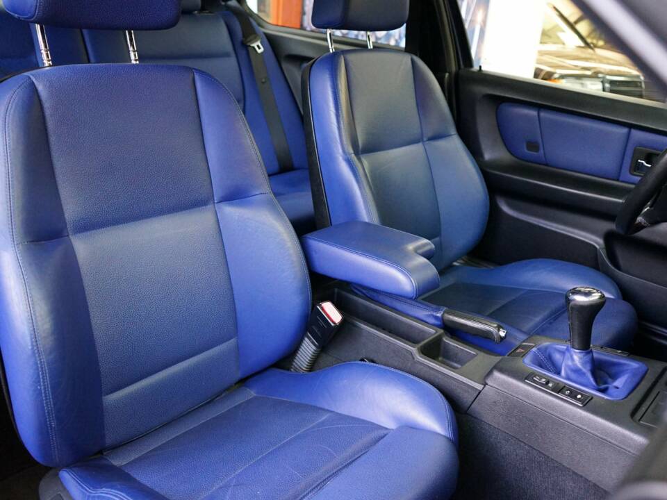 Image 20/33 of BMW 323ti Compact (1999)
