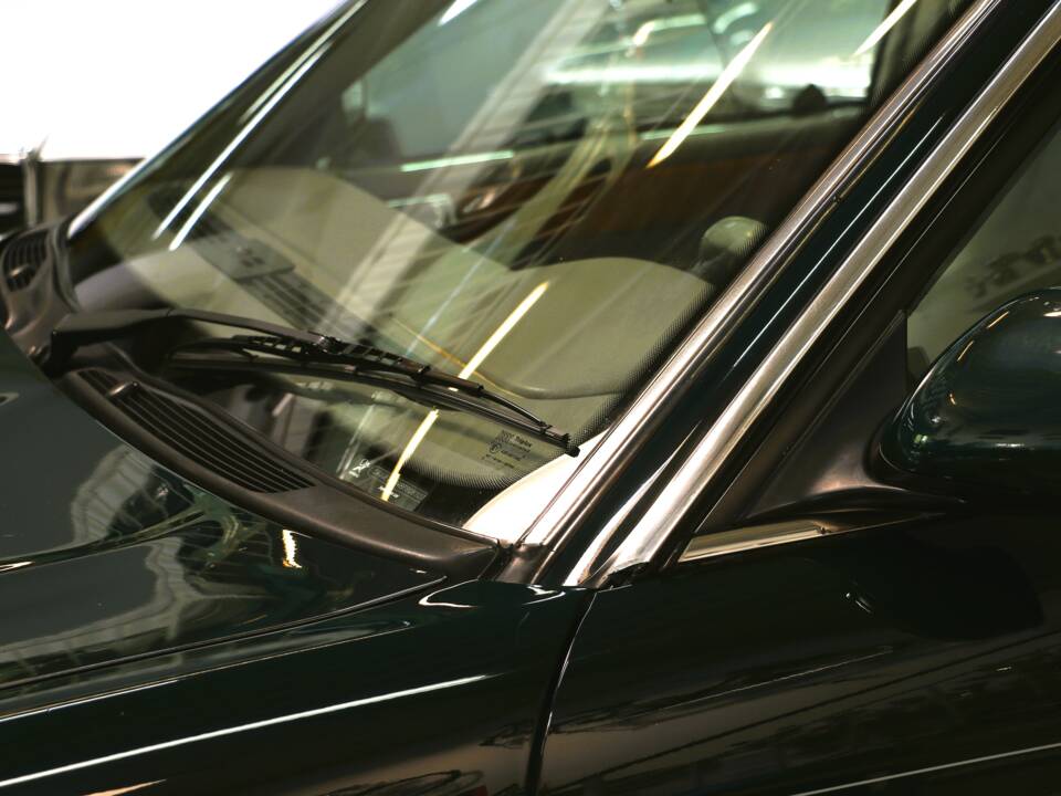 Bild 9/29 von Jaguar XJ6 3.2 Executive (1997)