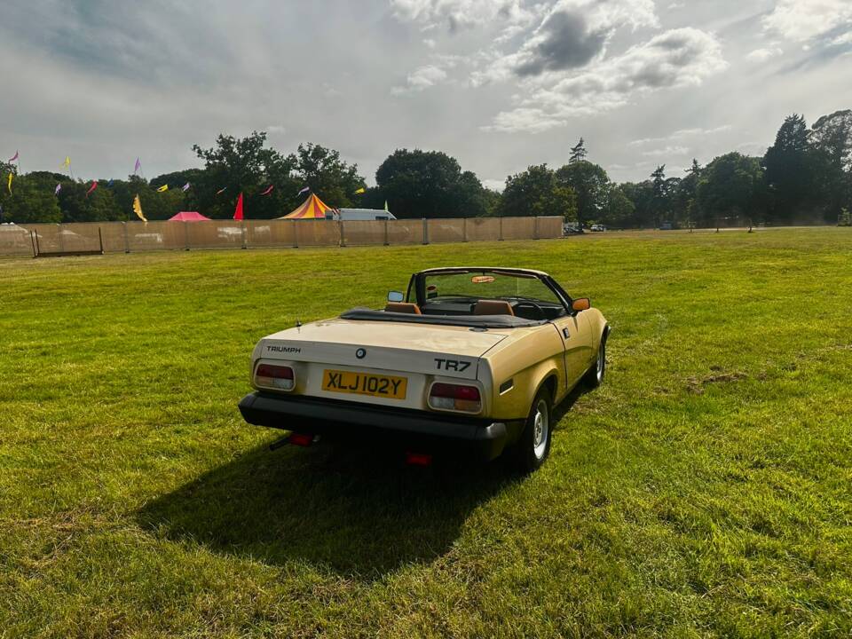 Image 9/50 de Triumph TR 7 Europa (1982)