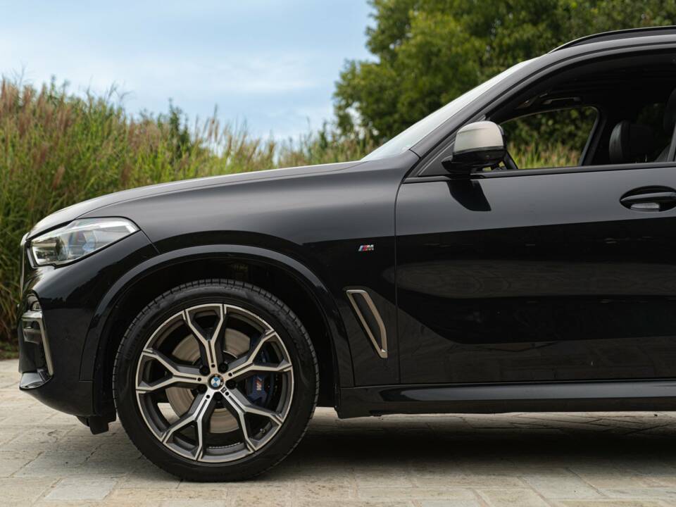 Bild 18/50 von BMW X5 M50d (2019)