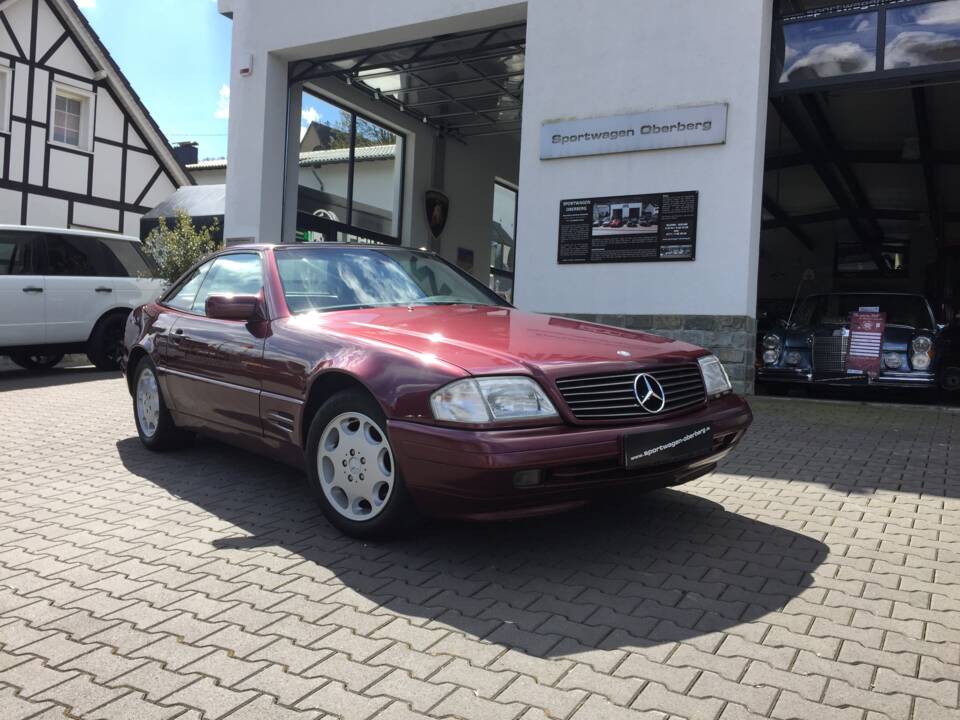 Afbeelding 4/11 van Mercedes-Benz SL 320 (1997)