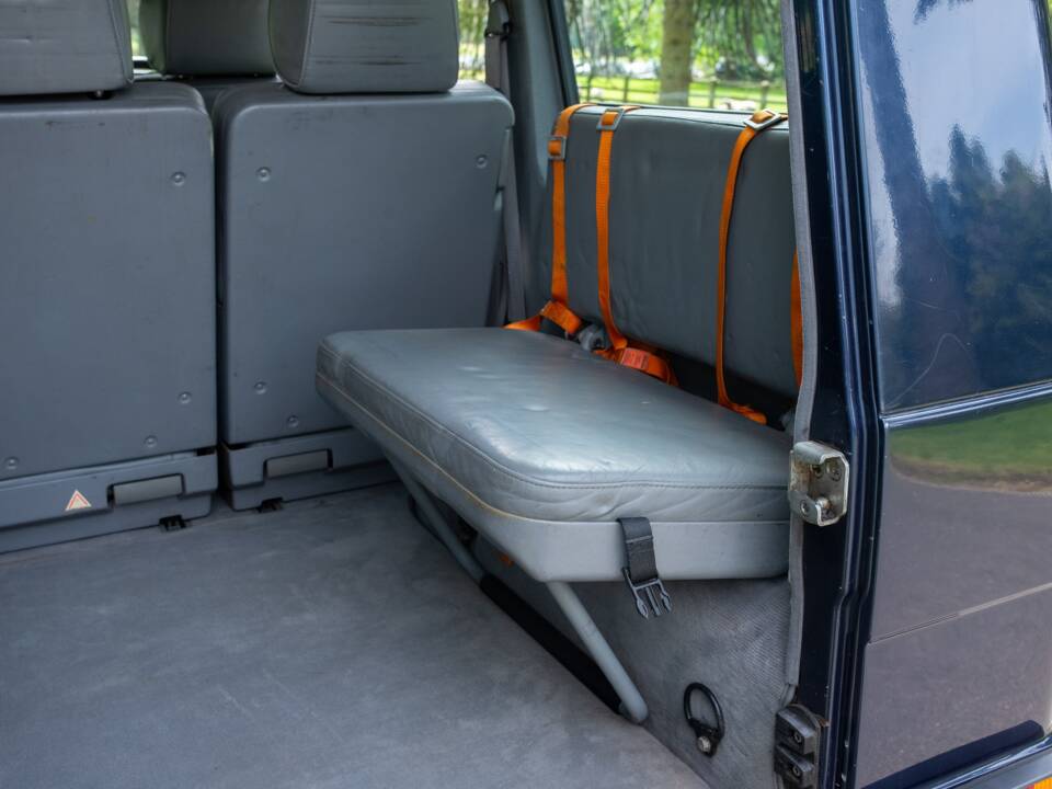 Bild 33/39 von Mercedes-Benz 300 GE (lang) (1995)