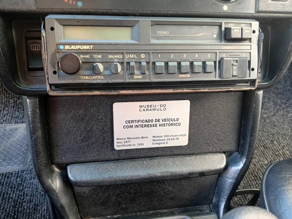 Bild 64/73 von Mercedes-Benz 300 D (1977)