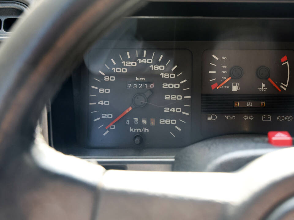 Immagine 37/47 di Ford Sierra RS Cosworth (1987)