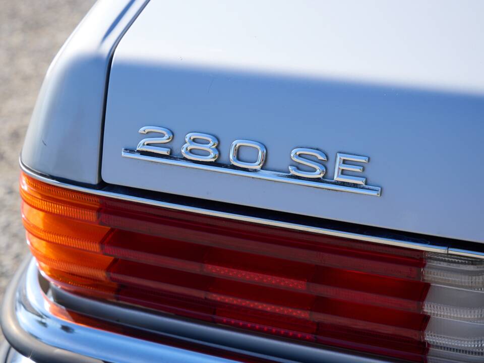 Image 7/25 of Mercedes-Benz 280 SE (1979)