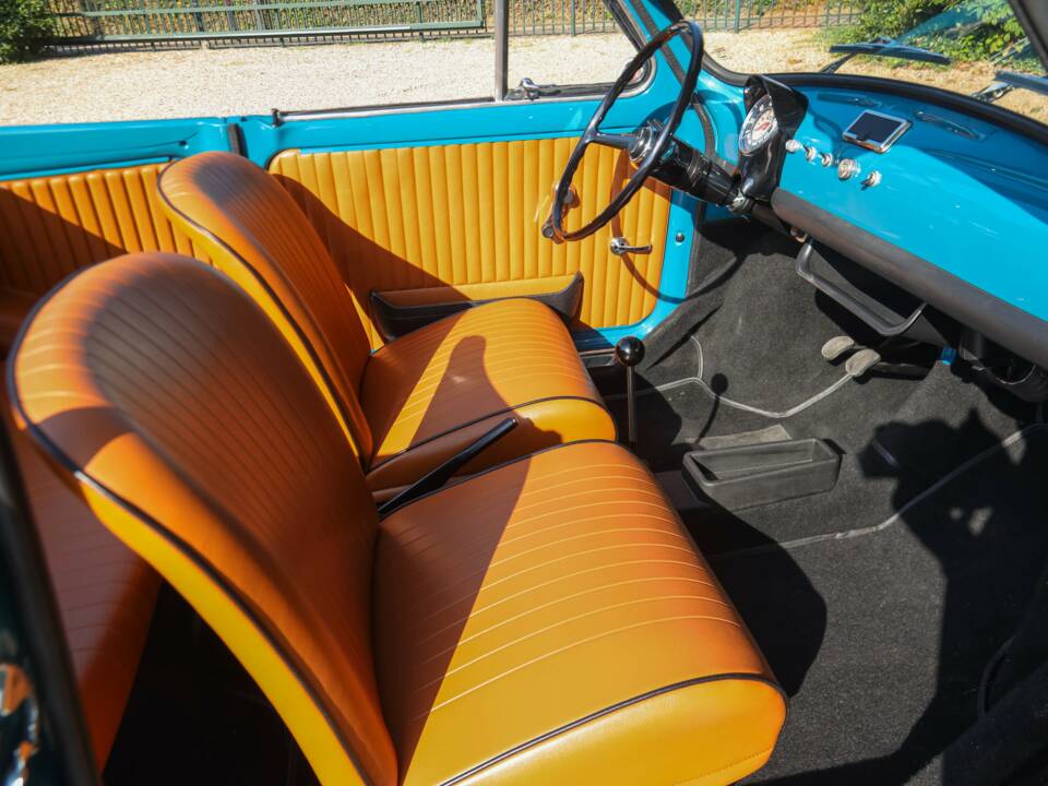 Image 11/50 of FIAT 500 Moretti Minimaxi (1973)