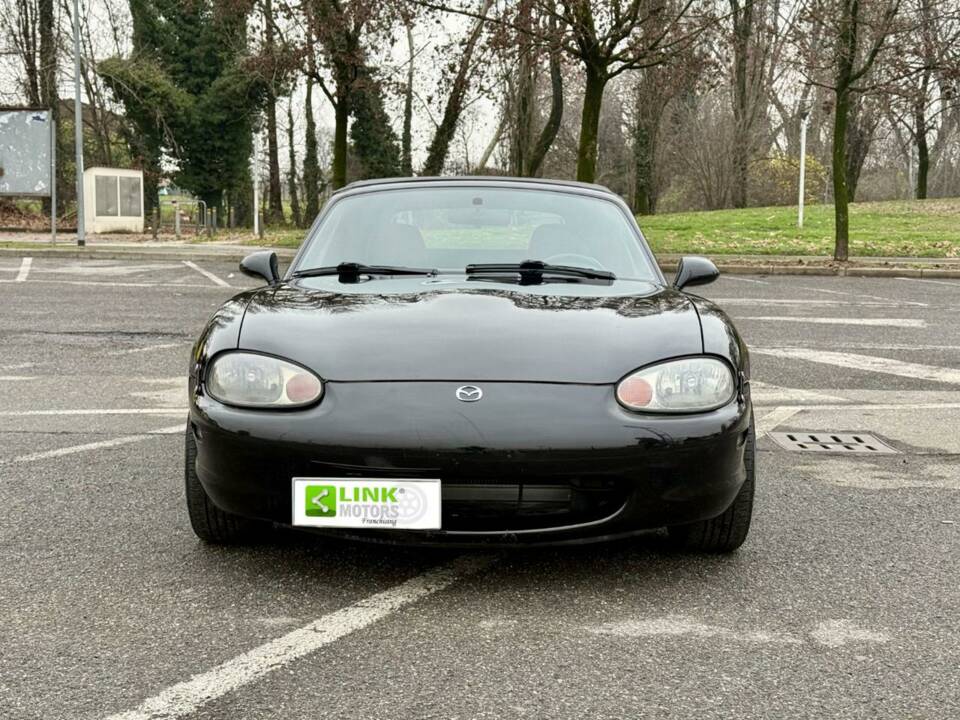 Afbeelding 2/25 van Mazda MX-5 1.6 (2000)