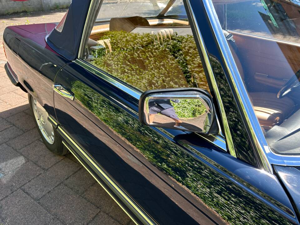 Image 7/50 of Mercedes-Benz 380 SL (1983)