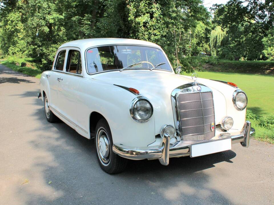 Image 5/52 of Mercedes-Benz 219 (1959)