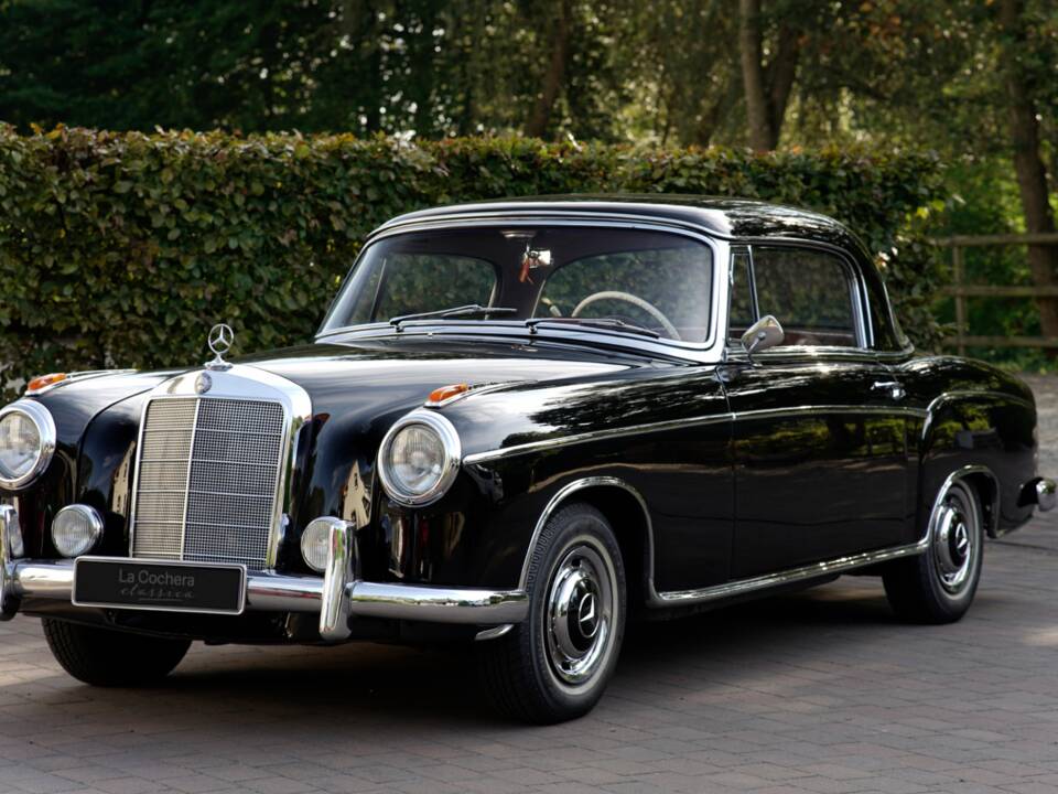 Immagine 1/35 di Mercedes-Benz 220 SE (1960)