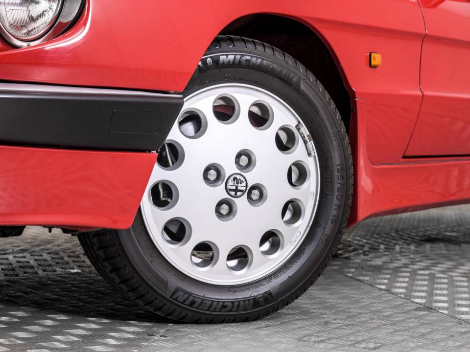Bild 5/50 von Alfa Romeo 2.0 Spider QV (1988)