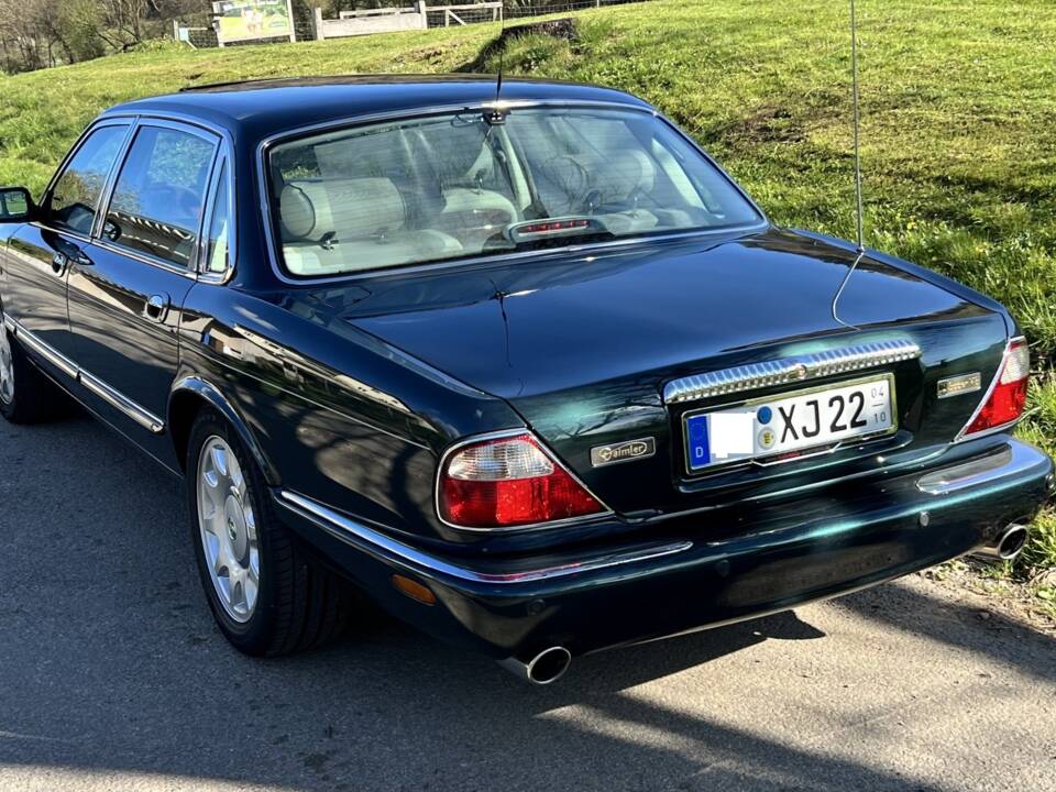 Bild 7/7 von Daimler Super V8 (1998)
