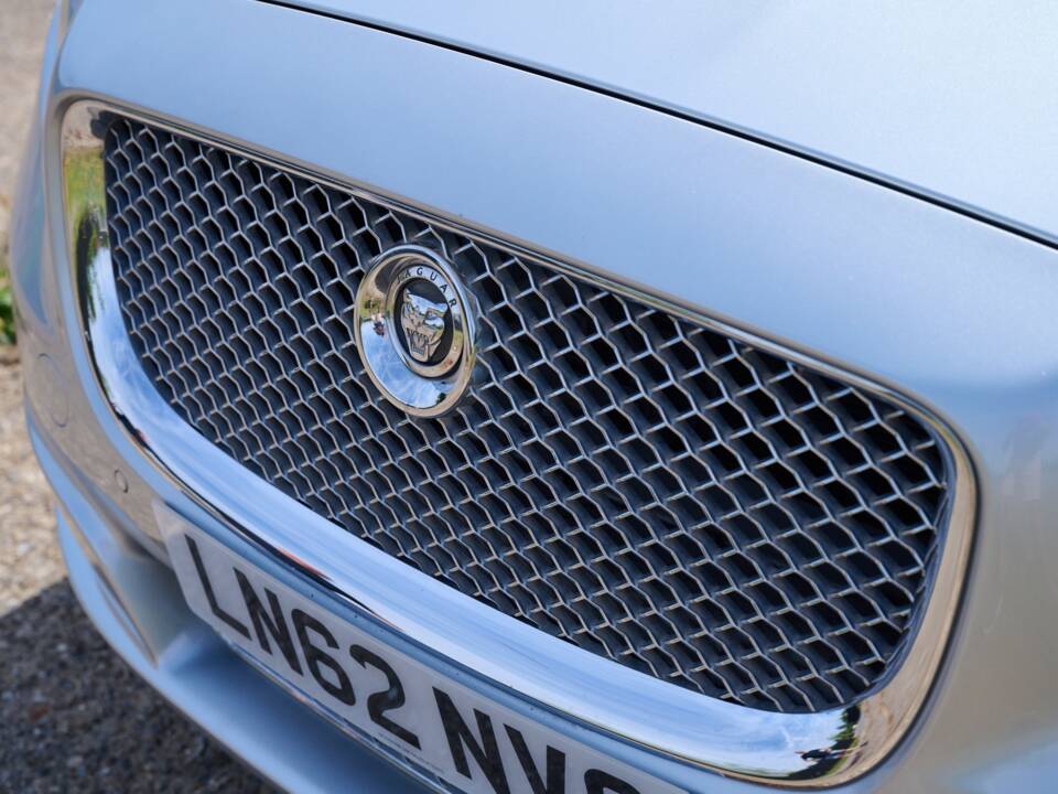 Bild 7/50 von Jaguar XJ 5.0 (2012)