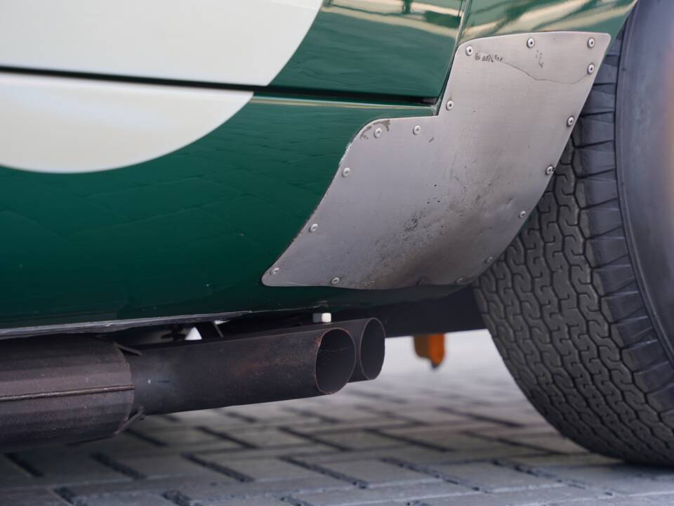 Obraz 50/50 pojazdu Jaguar E-Type "Semi-Lightweight" (1963)