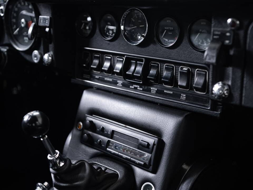 Imagen 17/40 de Jaguar E-Type (2+2) (1970)