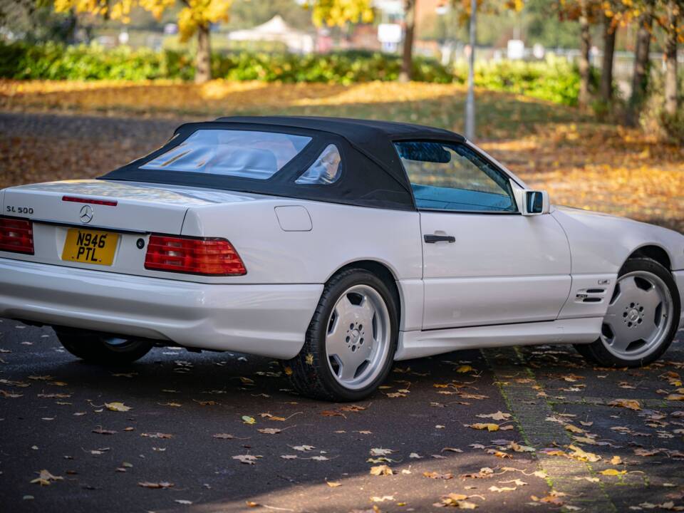 Image 5/8 de Mercedes-Benz SL 500 (1996)