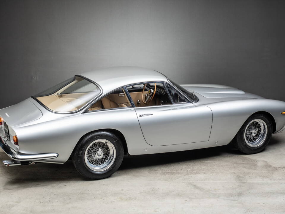 Bild 8/22 von Ferrari 250 GT&#x2F;L Lusso (1963)