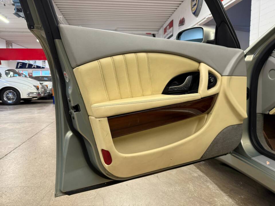 Bild 5/17 von Maserati Quattroporte 4.2 (2005)