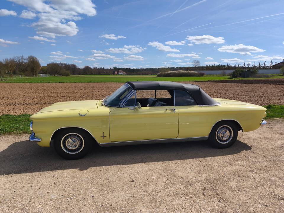 Bild 1/18 von Chevrolet Corvair Monza Convertible (1964)