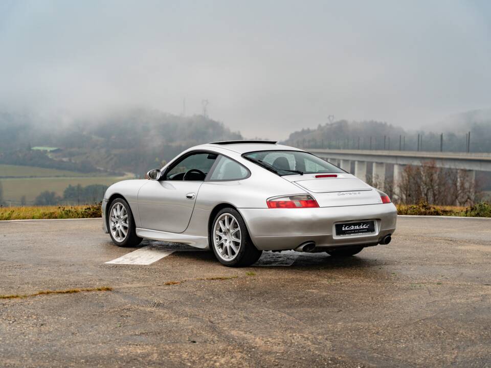 Bild 2/16 von Porsche 911 Carrera 4 (1999)