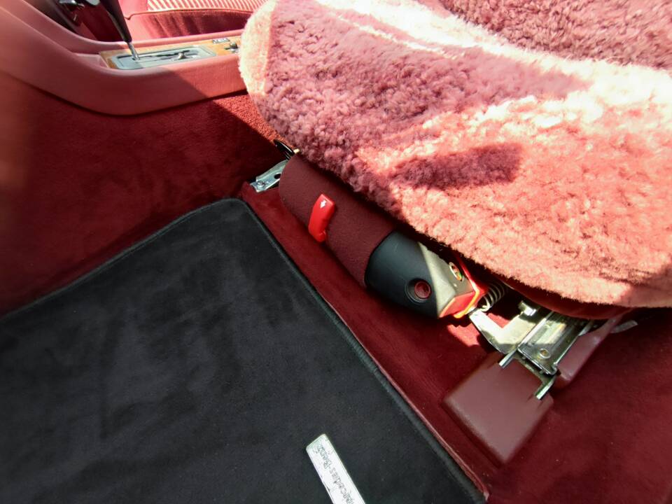 Bild 24/34 von Mercedes-Benz 420 SEL (1989)