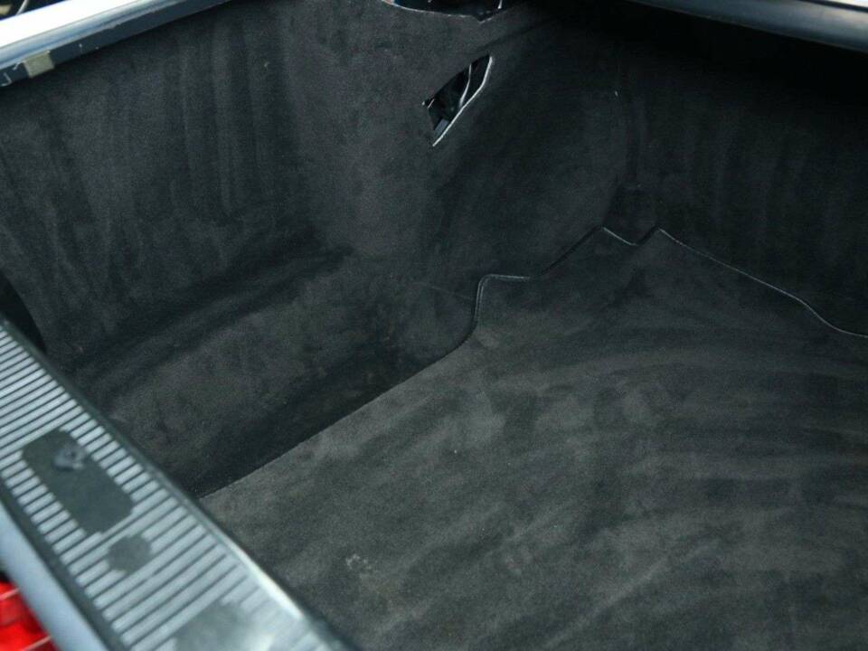 Afbeelding 35/50 van Mercedes-Benz 560 SEC (1991)