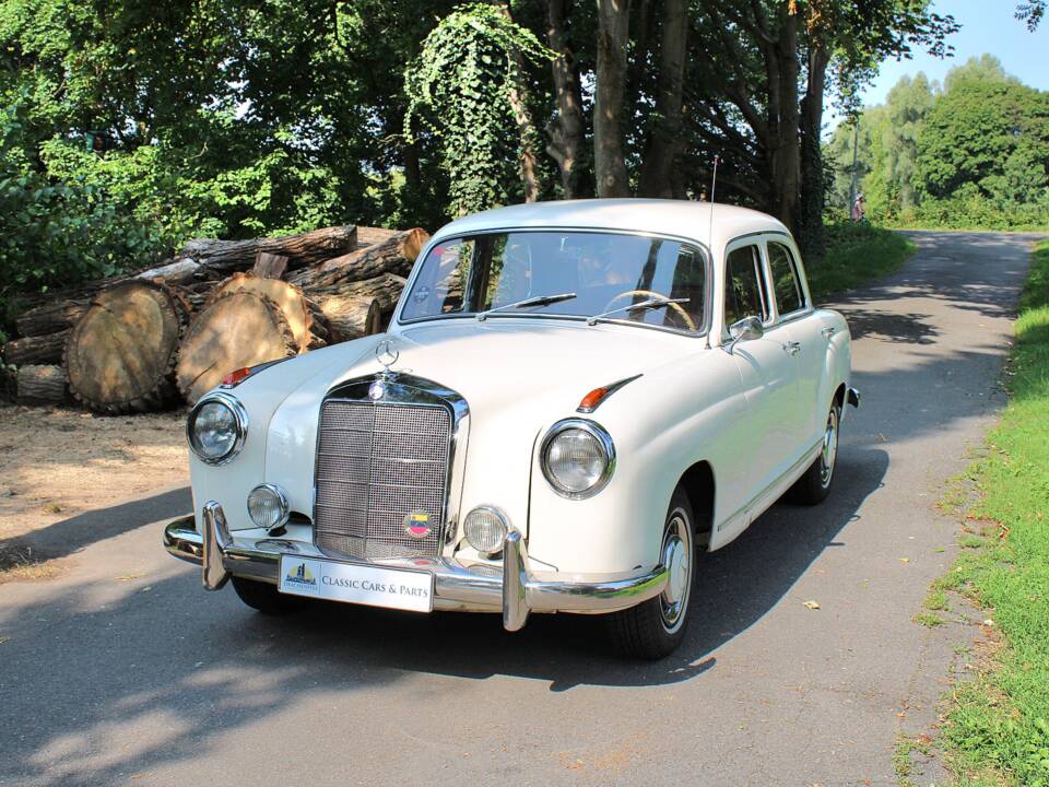 Image 1/50 of Mercedes-Benz 219 (1959)