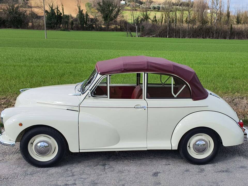 Image 3/66 of Morris Minor 1000 Tourer (1961)