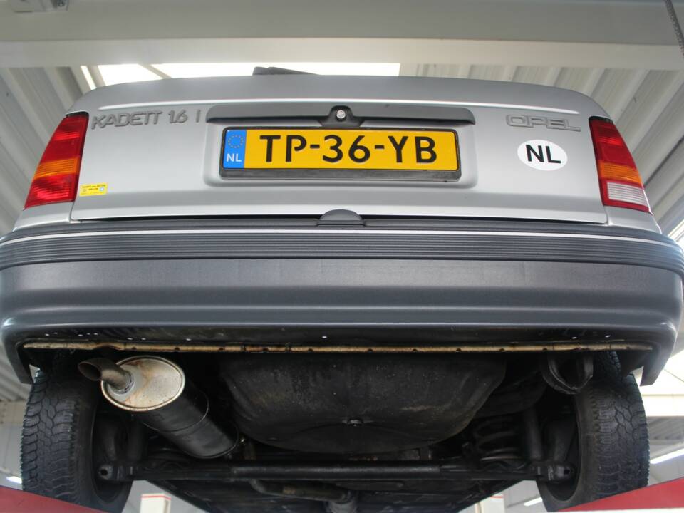 Image 15/50 of Opel Kadett 2,0i GSi (1988)