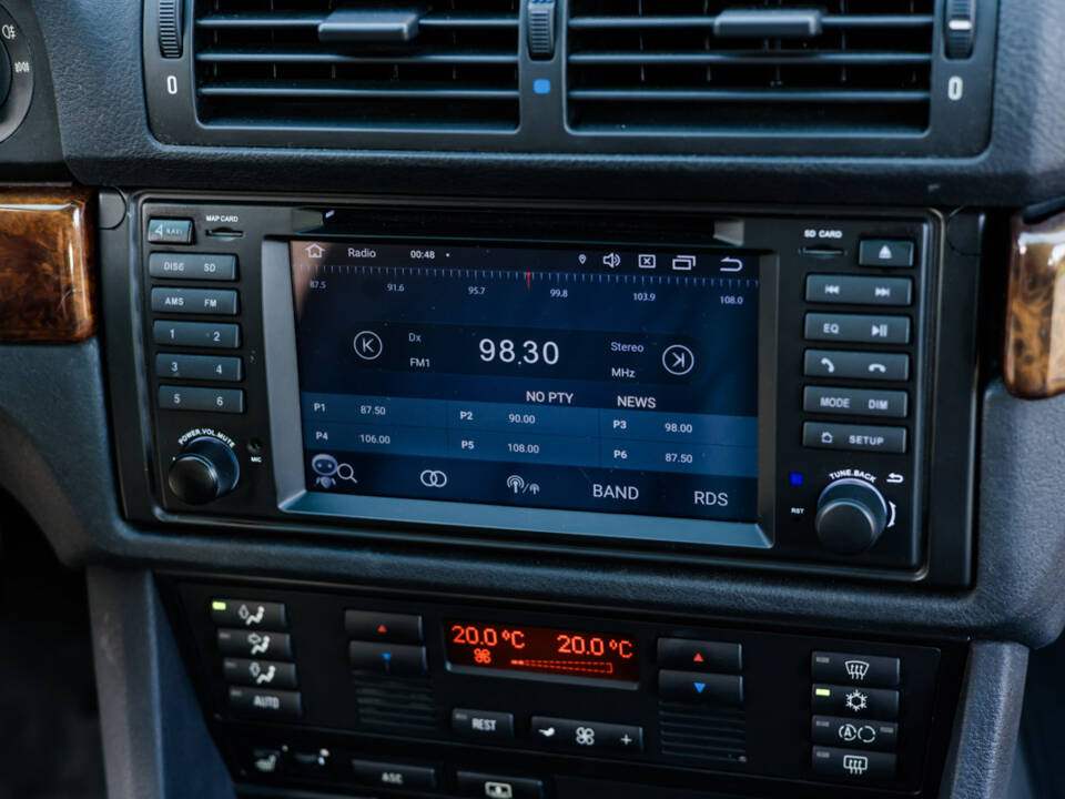 Bild 28/31 von BMW 528i (1996)