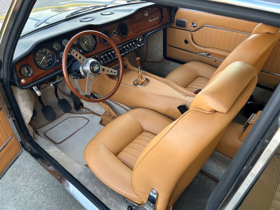 Image 39/101 of Maserati Mexico 4200 (1971)
